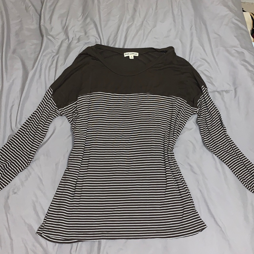 Zenana Outfitters small long sleeve.